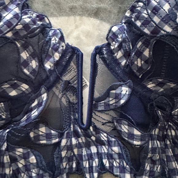 LILY EMBROIDERY LONGLINE DEMI BRA - Picture 12 of 13